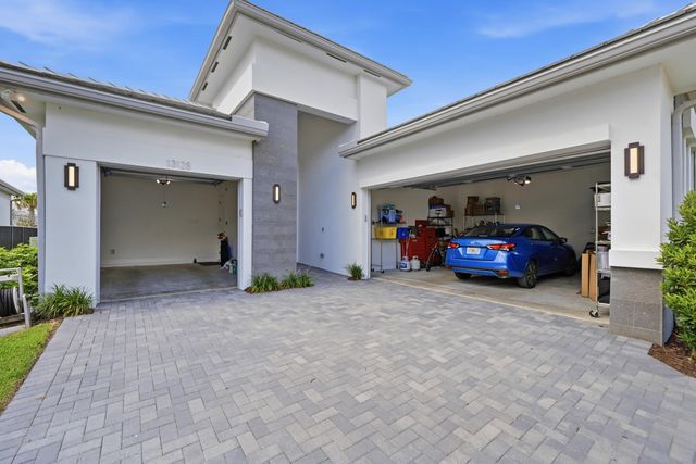 13128 Feathering Way, Palm Beach Gardens, FL 33412