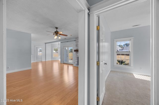 213 Lakeside Drive, Sneads Ferry, NC 28460