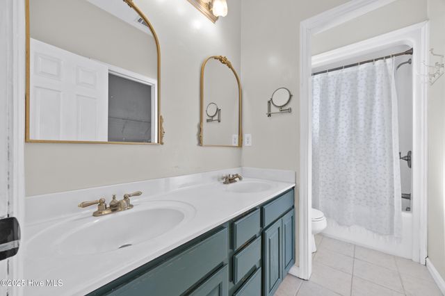 213 Lakeside Drive, Sneads Ferry, NC 28460