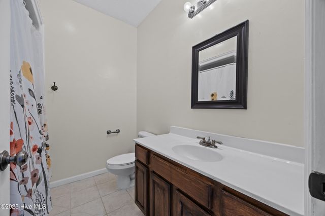 213 Lakeside Drive, Sneads Ferry, NC 28460