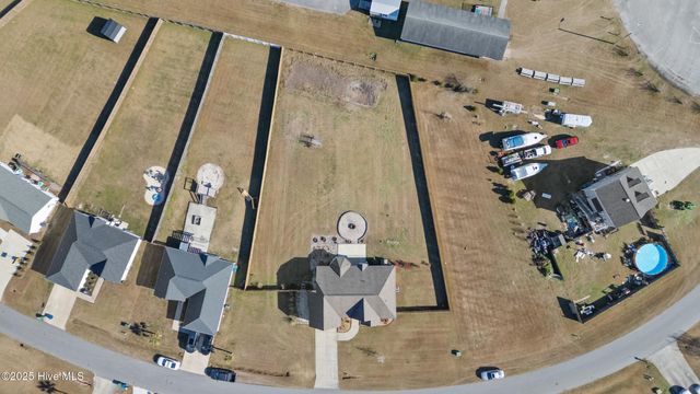 213 Lakeside Drive, Sneads Ferry, NC 28460