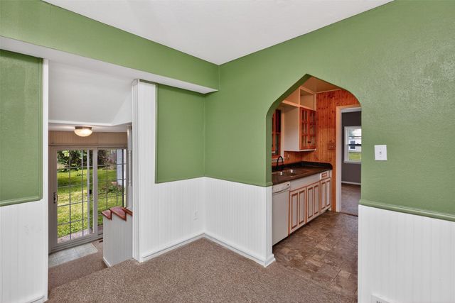 6406 SW 16th Street, Des Moines, IA 50315