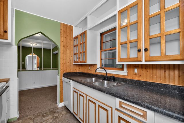 6406 SW 16th Street, Des Moines, IA 50315