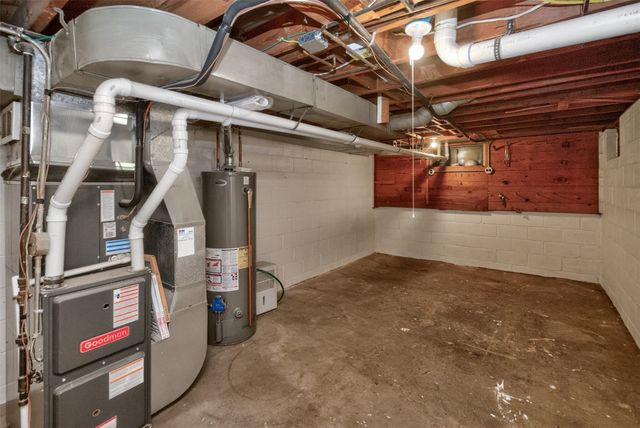 6406 SW 16th Street, Des Moines, IA 50315