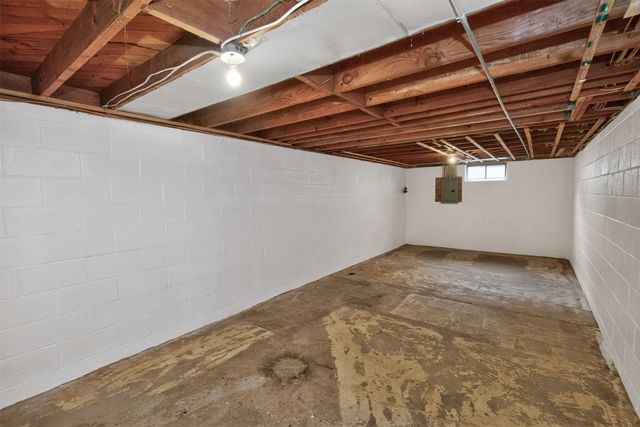 6406 SW 16th Street, Des Moines, IA 50315