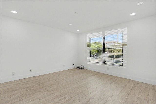201 SW 1st Street 9, Boca Raton, FL 33432