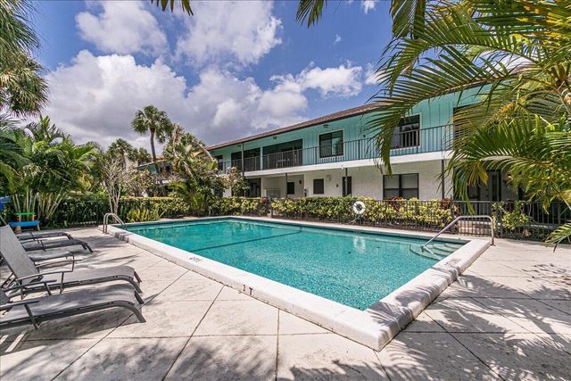 201 SW 1st Street 9, Boca Raton, FL 33432