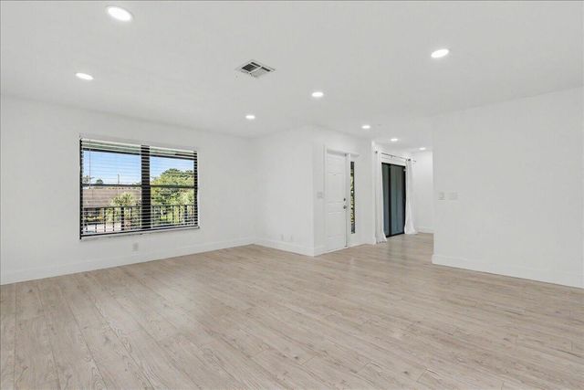 201 SW 1st Street 9, Boca Raton, FL 33432