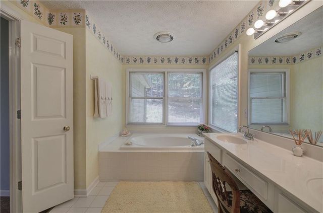 1379 Little Hendricks Mountain Road, Jasper, GA 30143