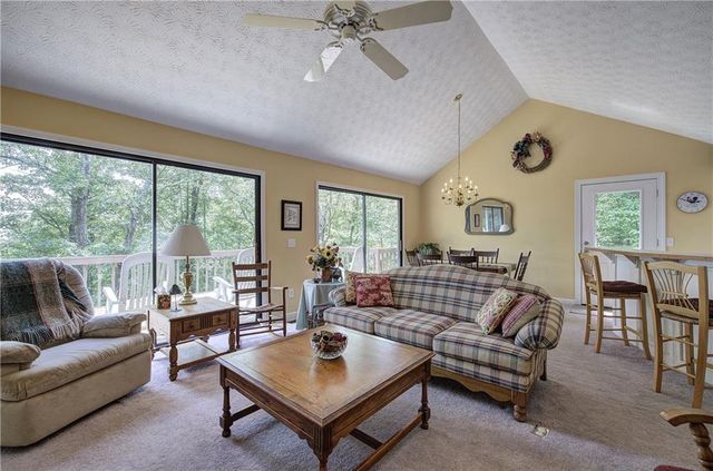 1379 Little Hendricks Mountain Road, Jasper, GA 30143