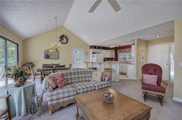 1379 Little Hendricks Mountain Road, Jasper, GA 30143