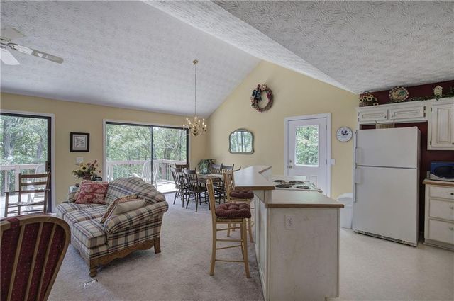 1379 Little Hendricks Mountain Road, Jasper, GA 30143