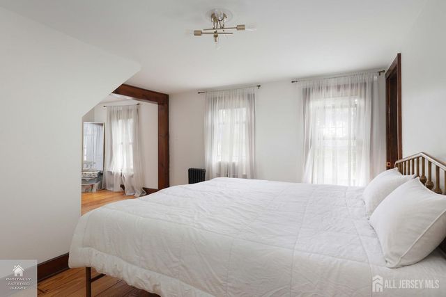 18 Cottage Avenue, Milltown, NJ 08850