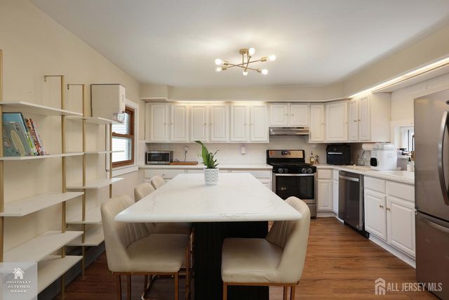 18 Cottage Avenue, Milltown, NJ 08850