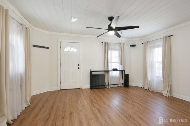 18 Cottage Avenue, Milltown, NJ 08850