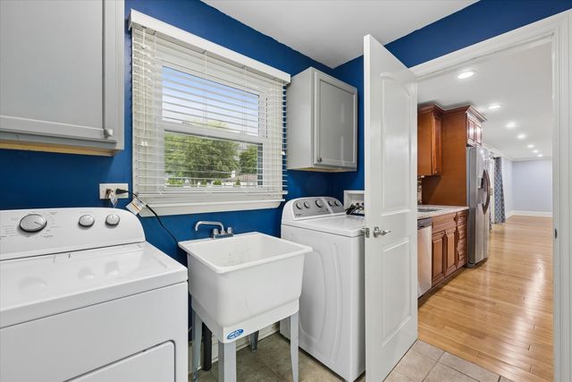 1808 W Pheasant Trail, Mount Prospect, IL 60056