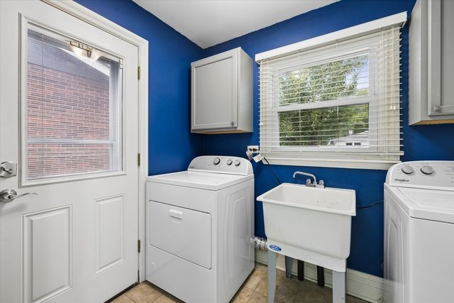 1808 W Pheasant Trail, Mount Prospect, IL 60056