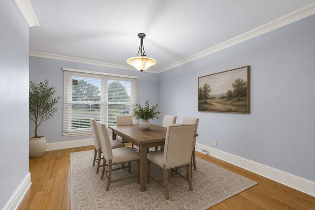 1808 W Pheasant Trail, Mount Prospect, IL 60056