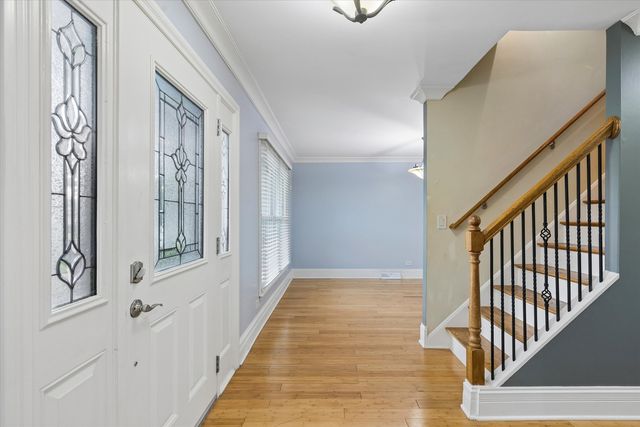 1808 W Pheasant Trail, Mount Prospect, IL 60056