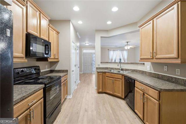 535 Ridge View Crossing, Woodstock, GA 30188