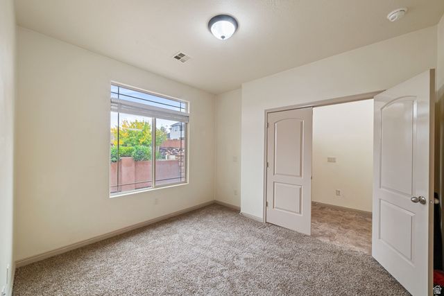 922 E SILVER SHADOWS DR, Washington, UT 84780