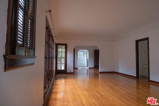 5114 Edgewood Place, Los Angeles, CA 90019