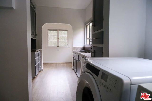 5114 Edgewood Place, Los Angeles, CA 90019