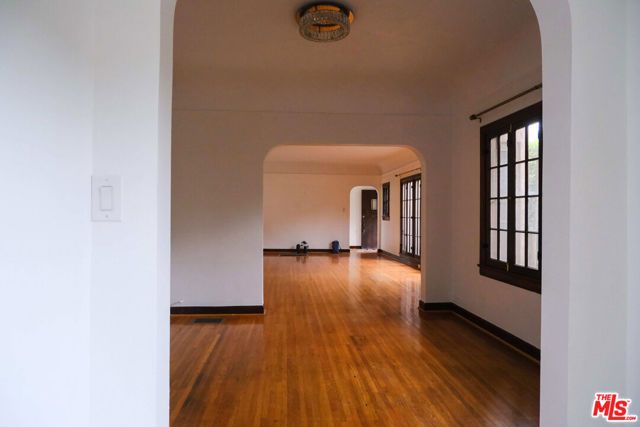 5114 Edgewood Place, Los Angeles, CA 90019