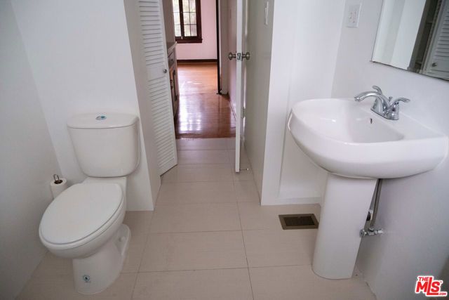 5114 Edgewood Place, Los Angeles, CA 90019