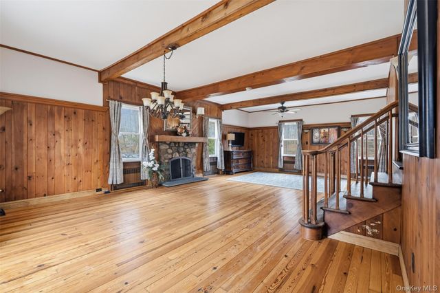 11 Oakdale Manor, Suffern, NY 10901