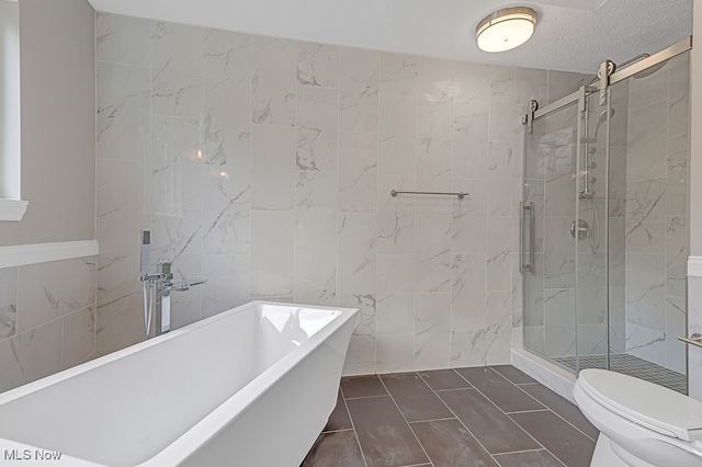 491 Parkside Drive, Bay Village, OH 44140