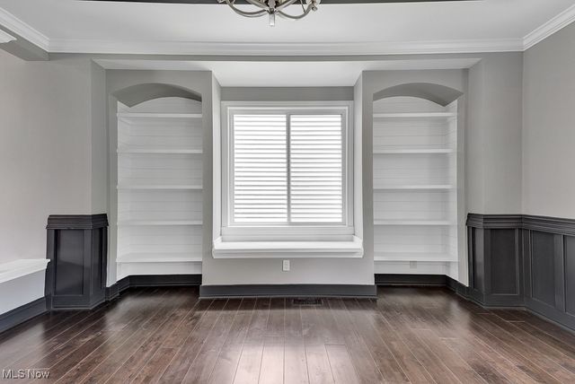 491 Parkside Drive, Bay Village, OH 44140