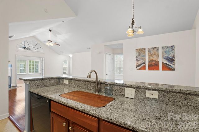 5518 Prosperity View Drive, Charlotte, NC 28269