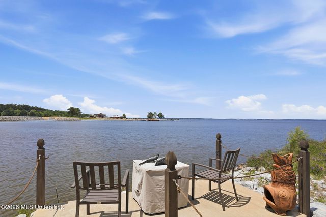 40 Savannah Circle, Brandon, MS 39047