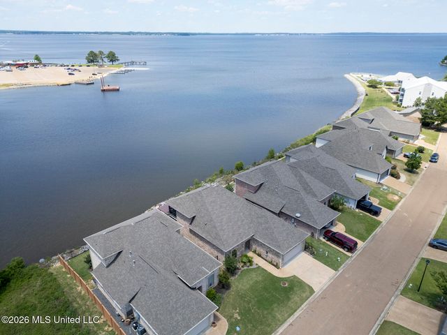 40 Savannah Circle, Brandon, MS 39047