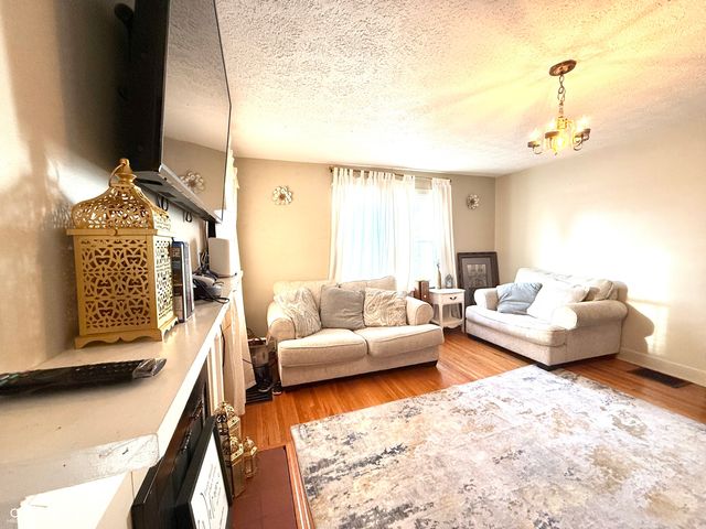 215 S Barr Street, Crawfordsville, IN 47933