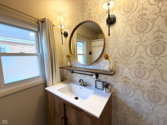 215 S Barr Street, Crawfordsville, IN 47933