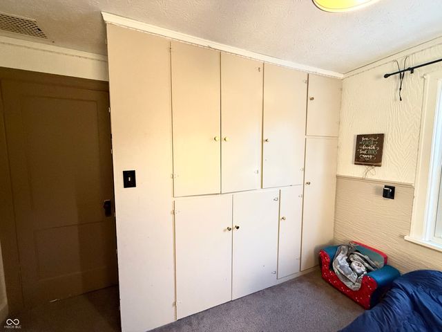 215 S Barr Street, Crawfordsville, IN 47933