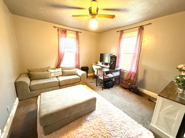 215 S Barr Street, Crawfordsville, IN 47933