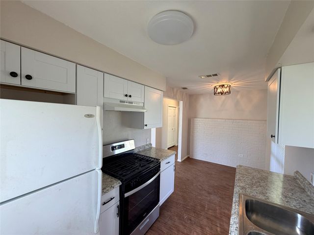 8520 Woodstone DR, Austin, TX 78757