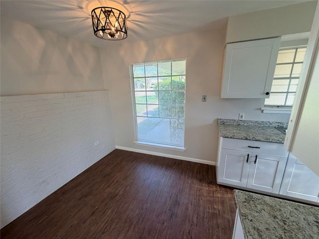 8520 Woodstone DR, Austin, TX 78757