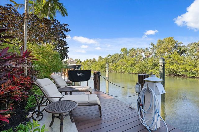 833 Harbour Isle Place, North Palm Beach, FL 33410