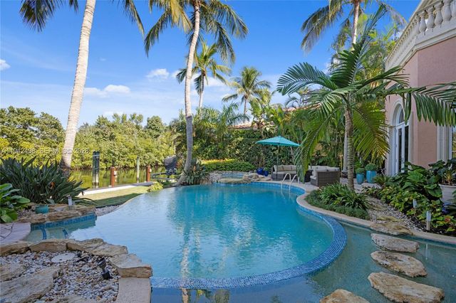 833 Harbour Isle Place, North Palm Beach, FL 33410