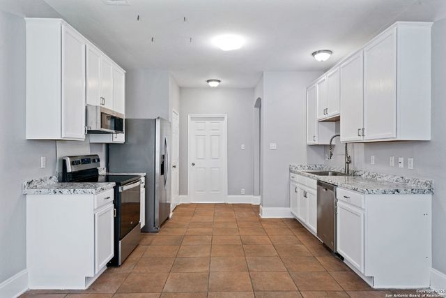 251 Red Hawk Rdg, San Antonio, TX 78258