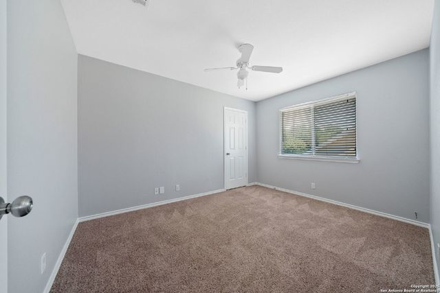 251 Red Hawk Rdg, San Antonio, TX 78258