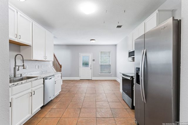 251 Red Hawk Rdg, San Antonio, TX 78258