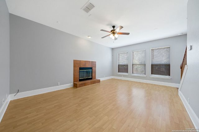 251 Red Hawk Rdg, San Antonio, TX 78258