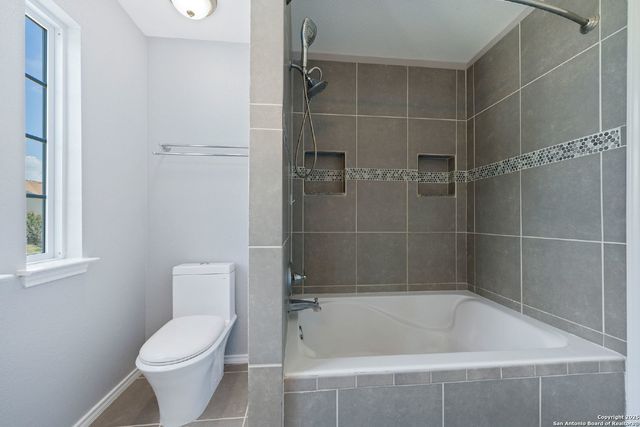 251 Red Hawk Rdg, San Antonio, TX 78258