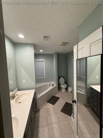 204 Gabrielle Court, Hurricane, WV 25526