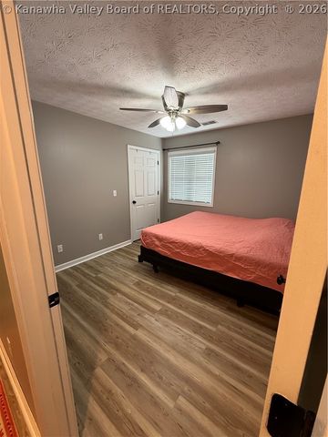 204 Gabrielle Court, Hurricane, WV 25526